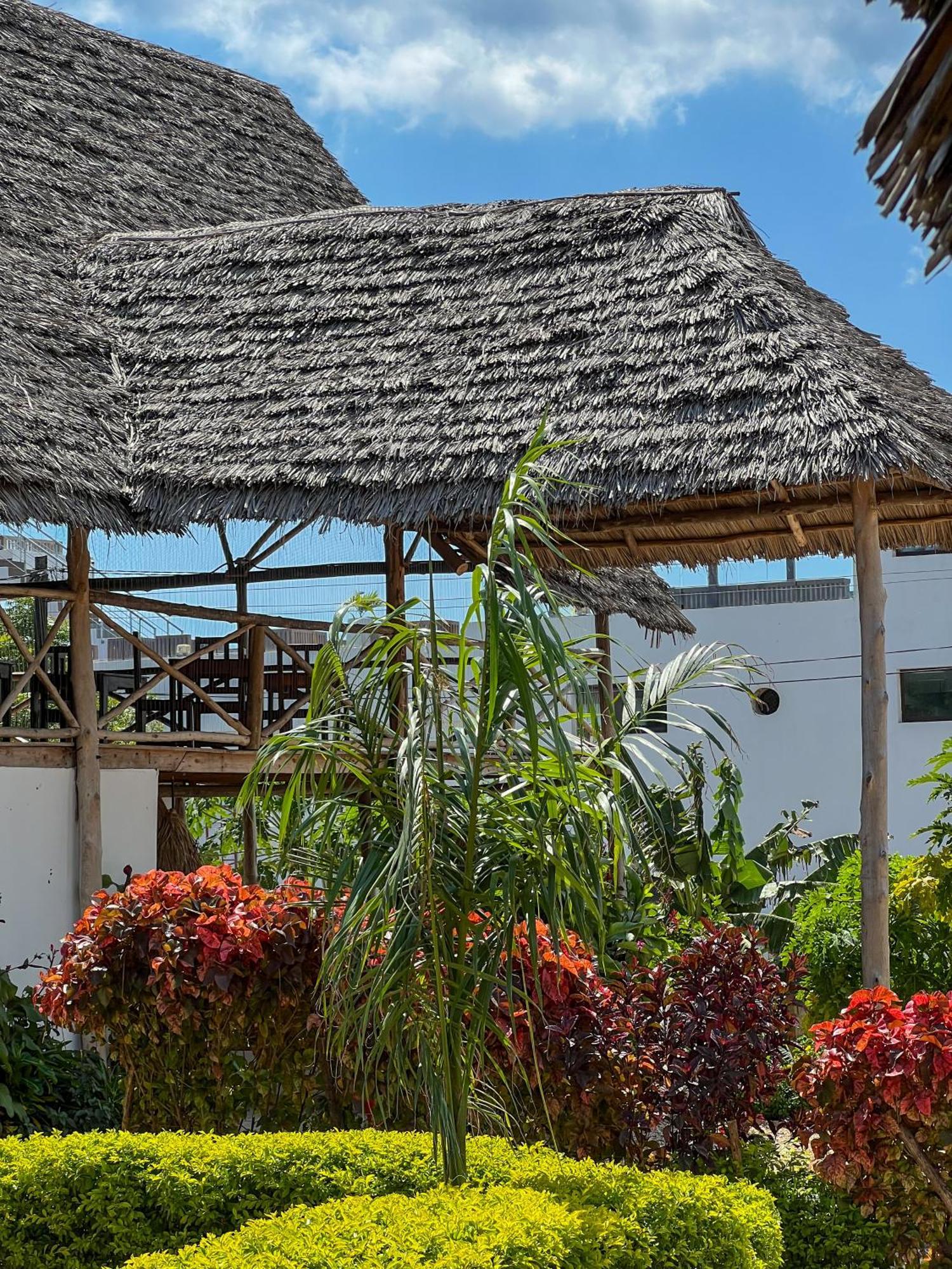 Kokopelli Bungalows Nungwi Exteriör bild