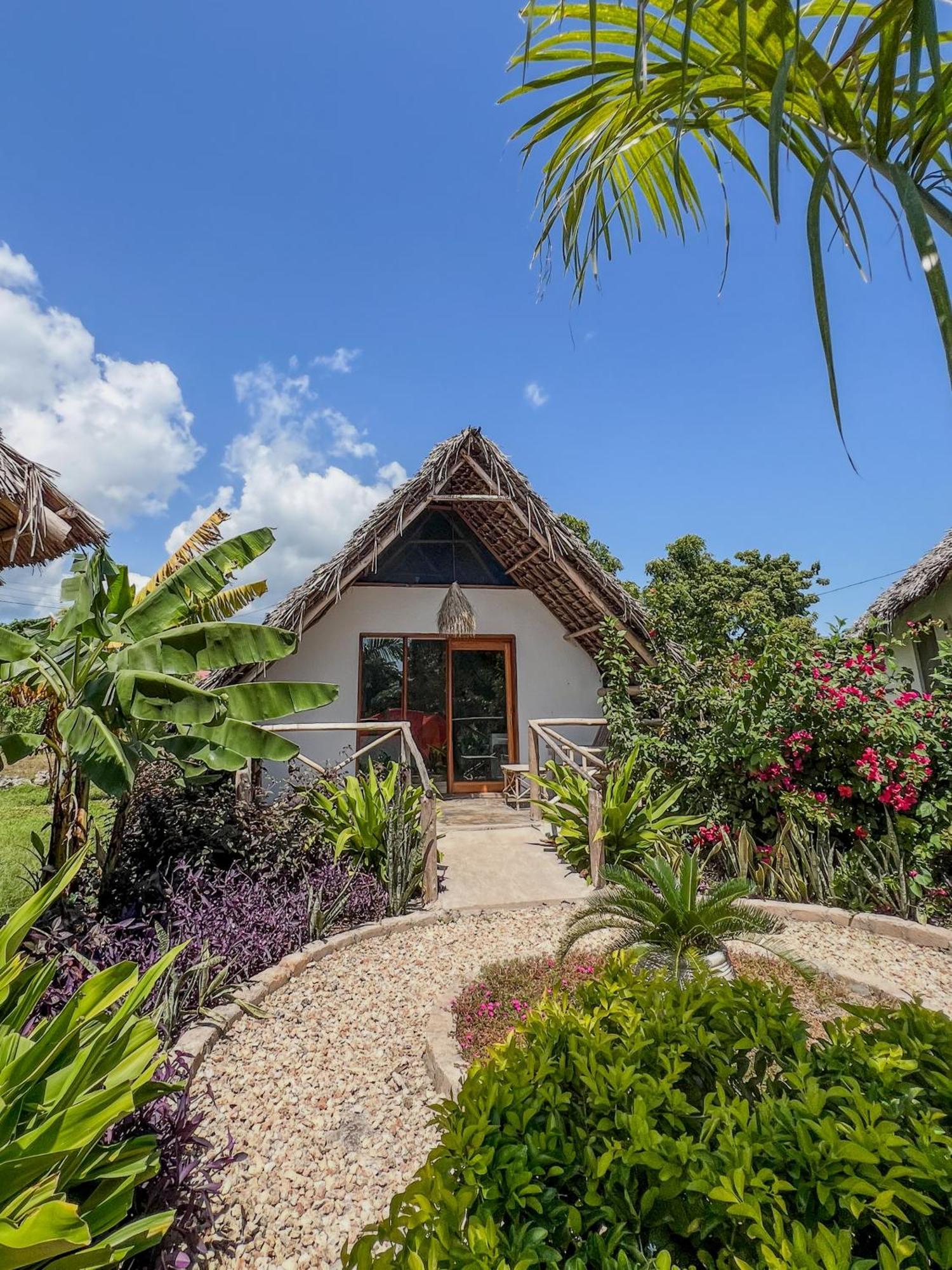 Kokopelli Bungalows Nungwi Exteriör bild