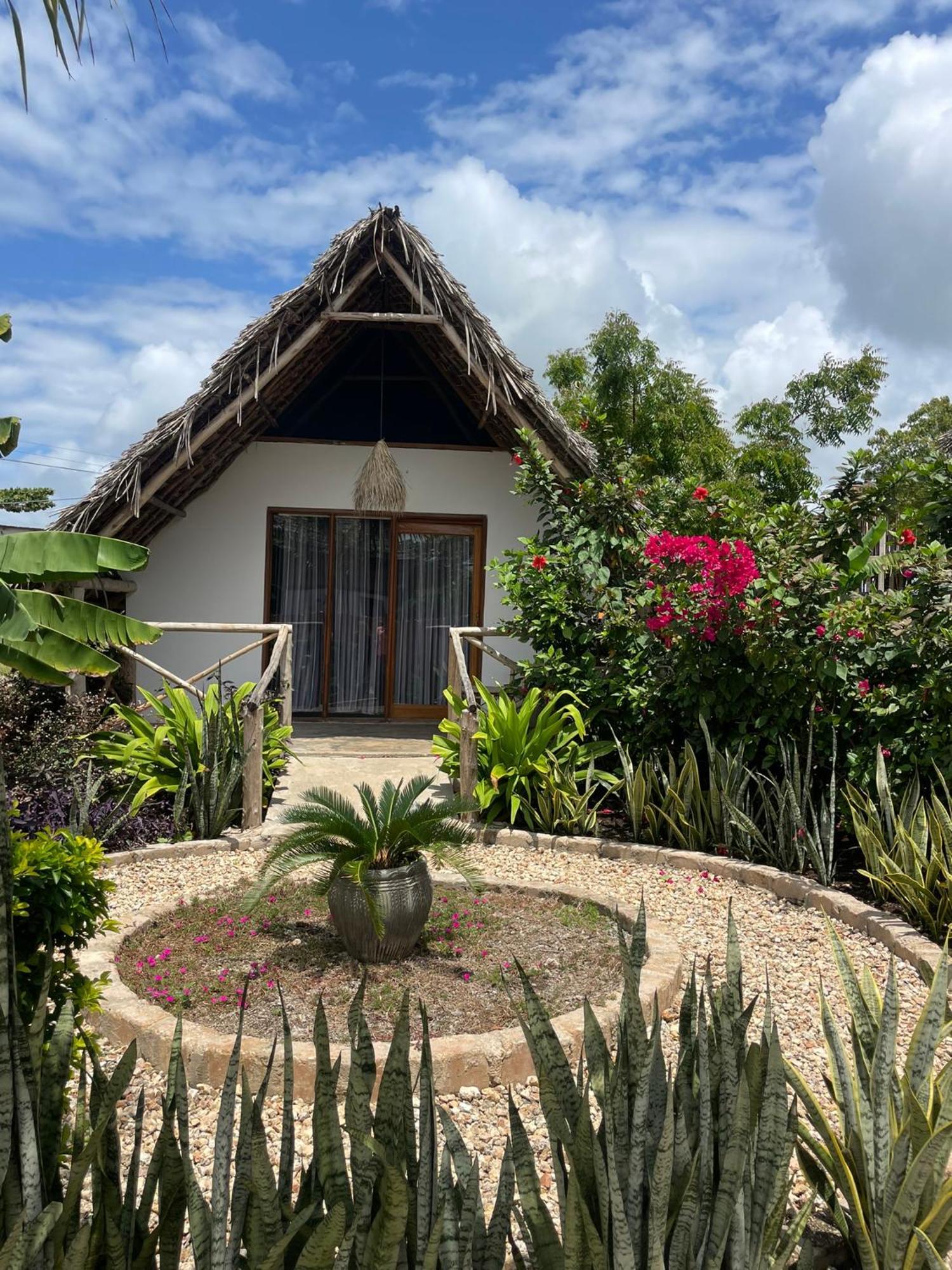 Kokopelli Bungalows Nungwi Exteriör bild